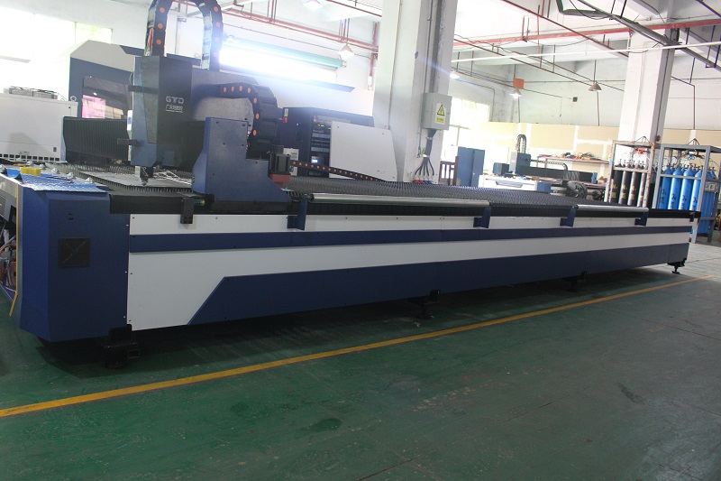 碳钢切割我选用光纤激光切割机