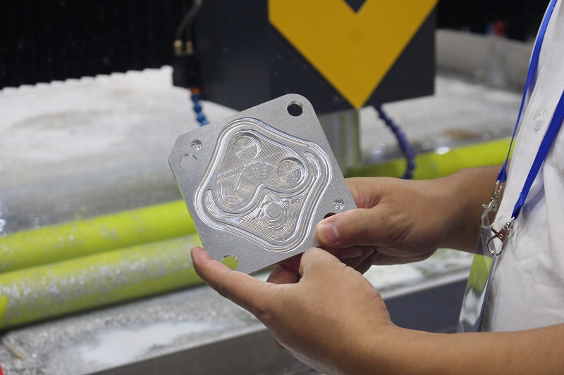 铝板雕刻机该如何选择合适的变压器