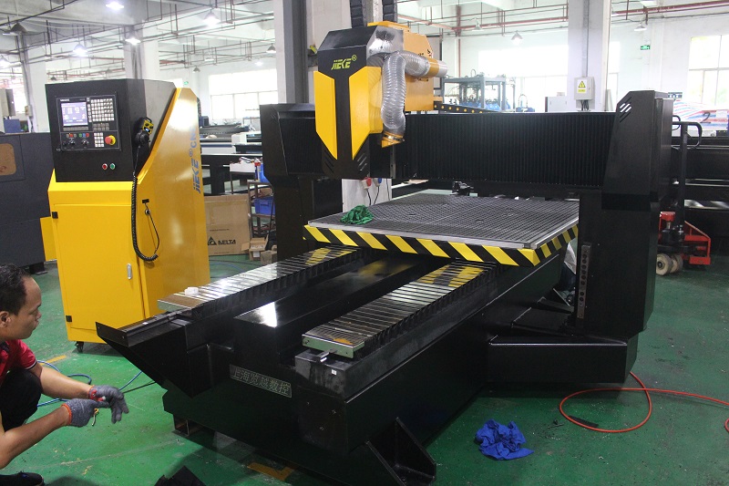 杰克铝板雕刻机 销售结束PA集团的服务才刚开始